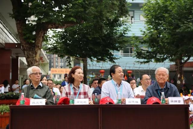 2018全国“行知教育联盟”第六届研讨活动暨“核心素养与课程建设”主题论坛在邛崃召开