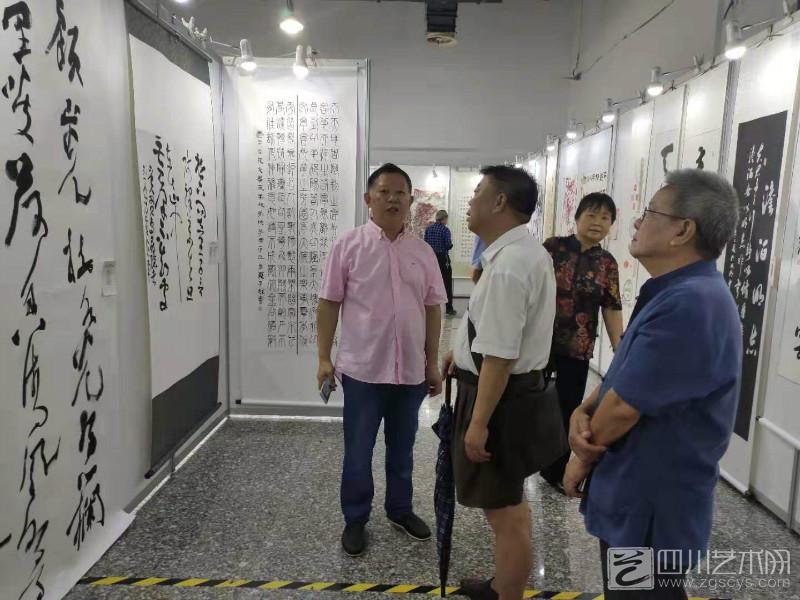 四川省书画界庆祝新中国成立70周年书画展在四川科技馆开幕