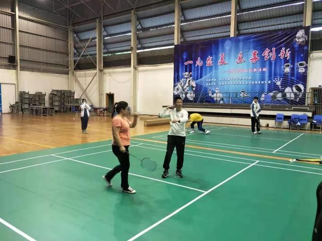 务实创新，“羽”众不同——记四川省彭州中学第2届羽毛球比赛