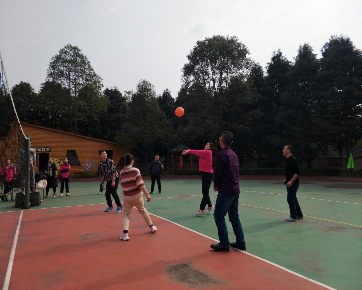 成都天府新区三星小学2019年秋教职工---气排球比赛活动