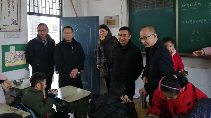 三台县教体局到金石、乐安学区调研指导工作