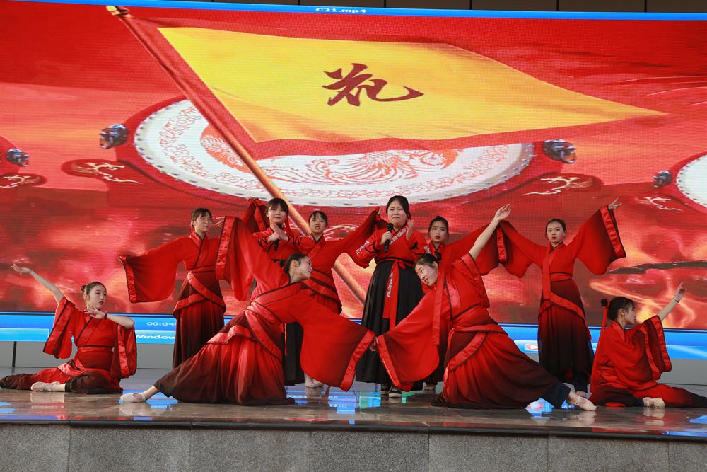 一场经典诵读，亮出了高新实验的办学自信