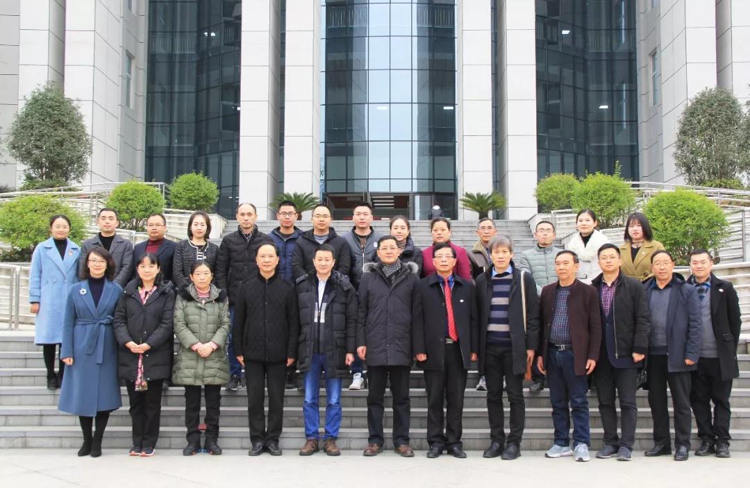 成都医学院与巴中职业技术学院举行对口帮扶签约仪式