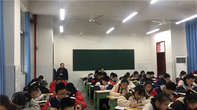 纳溪区教育和体育局开展全区中小学校期末考试巡考工作