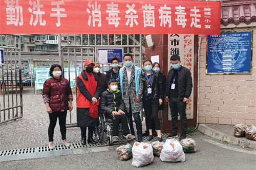 广汉：抗疫出把力，红薯争相买