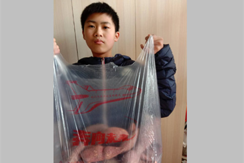 广汉：抗疫出把力，红薯争相买