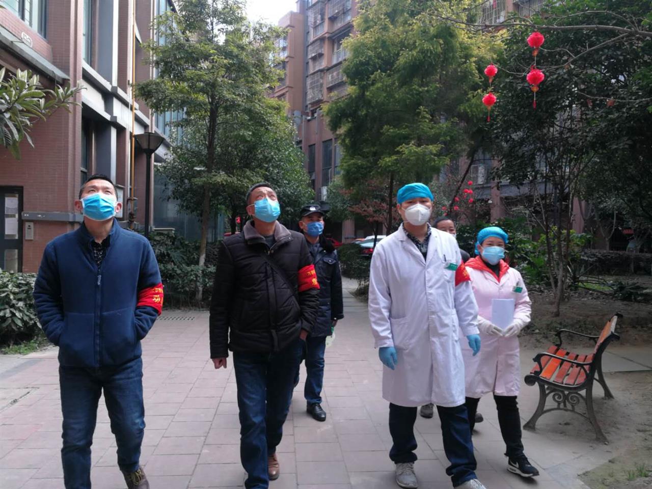 忠诚担当 冲锋在前—什邡市教育局机关干部下沉社区联防联控