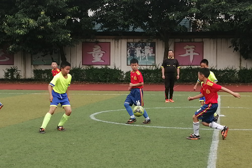 广汉市小学生校园足球联赛鸣金收兵