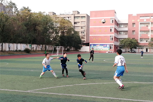 广汉市小学生校园足球联赛鸣金收兵