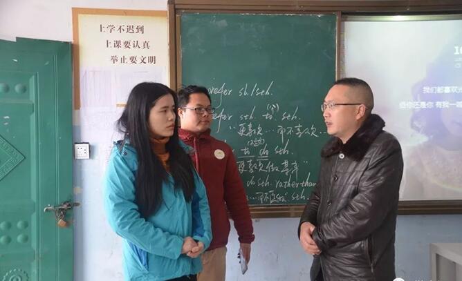 深圳东金公益志愿队到中江开展关爱活动