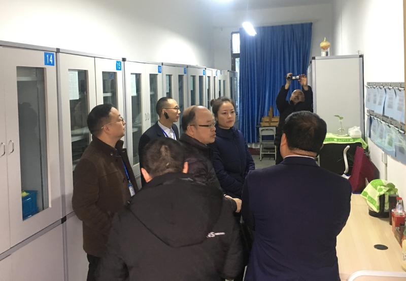 市教体局召开全市义务教育学校装备管理与应用现场会