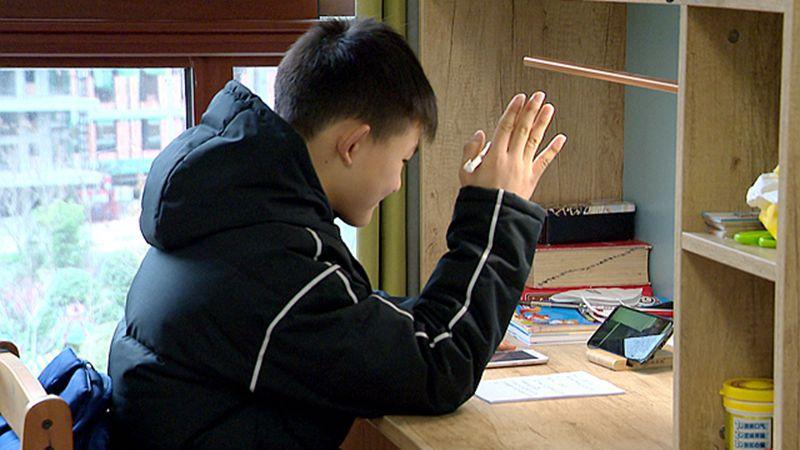 三台县教育和体育局架设“空中课堂”，确保“延期不延学”