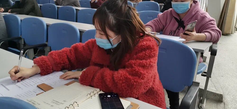 丹棱县教体局召开新冠肺炎疫情防控卫生员专题培训会