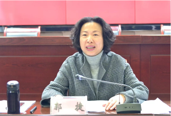 全市教育系统先进集体和优秀教师代表座谈会召开
