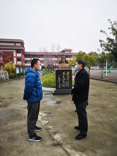 市教育局督导组赴芦山县督导学校疫情防控及开学准备工作