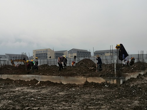 雨城区教育系统重点建设项目全部复工