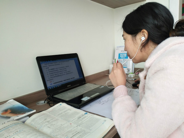 盐边中学2020届高三师生防“疫”期间“线上教学”初见成效