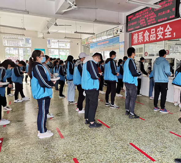 守得春暖  向阳而行 ——简阳职高高一、高二学生安全返校