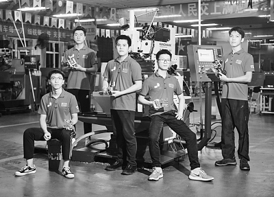 刻不容缓，全面加强劳动教育